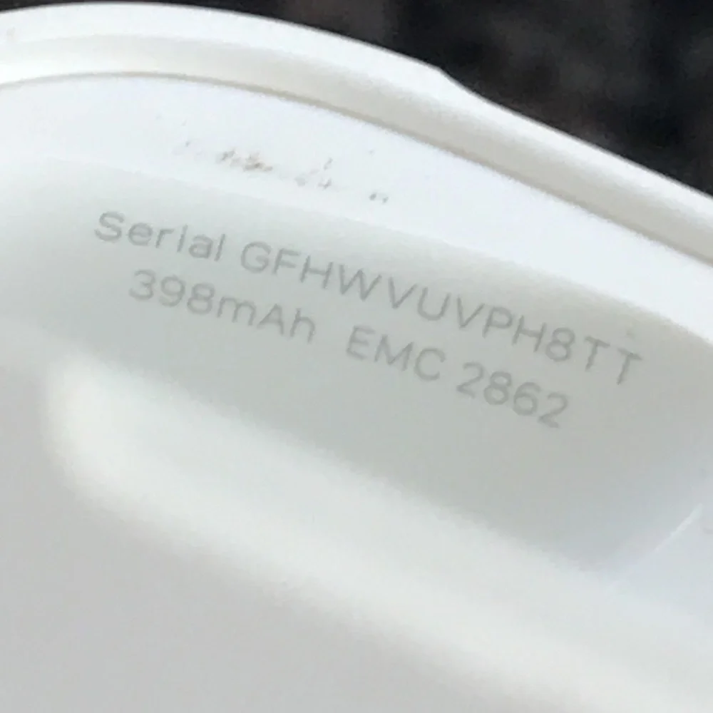 Apple AirPods (A1602 - 1st Gen)